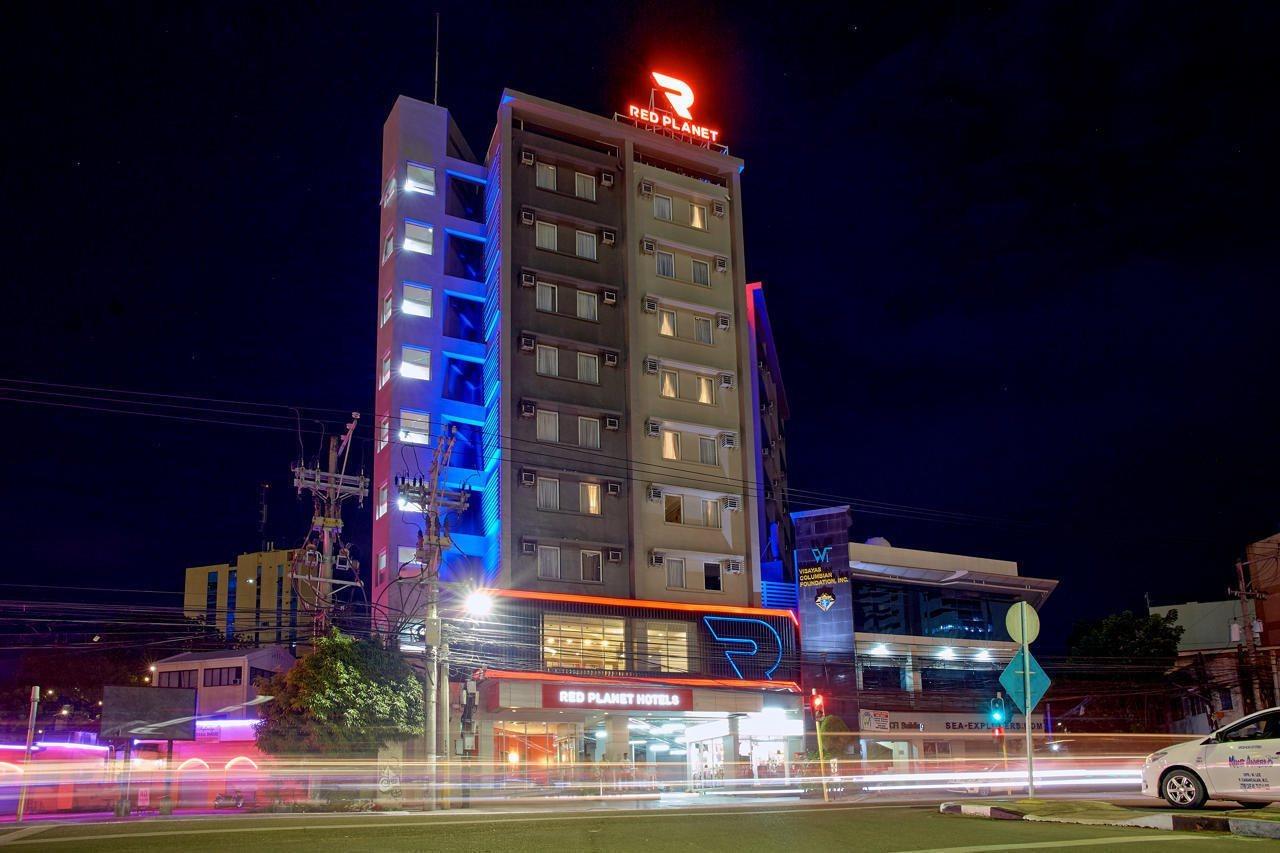 Hotel Red Planet Cebu Stadt Exterior foto