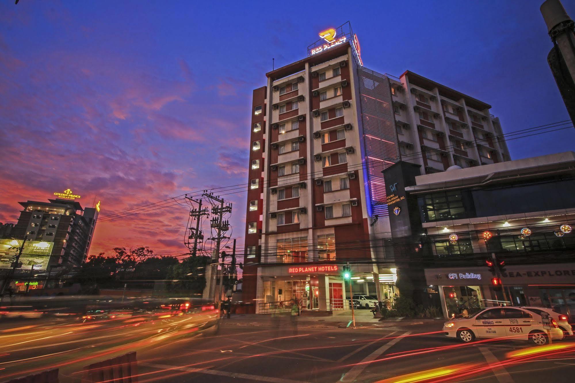 Hotel Red Planet Cebu Stadt Exterior foto